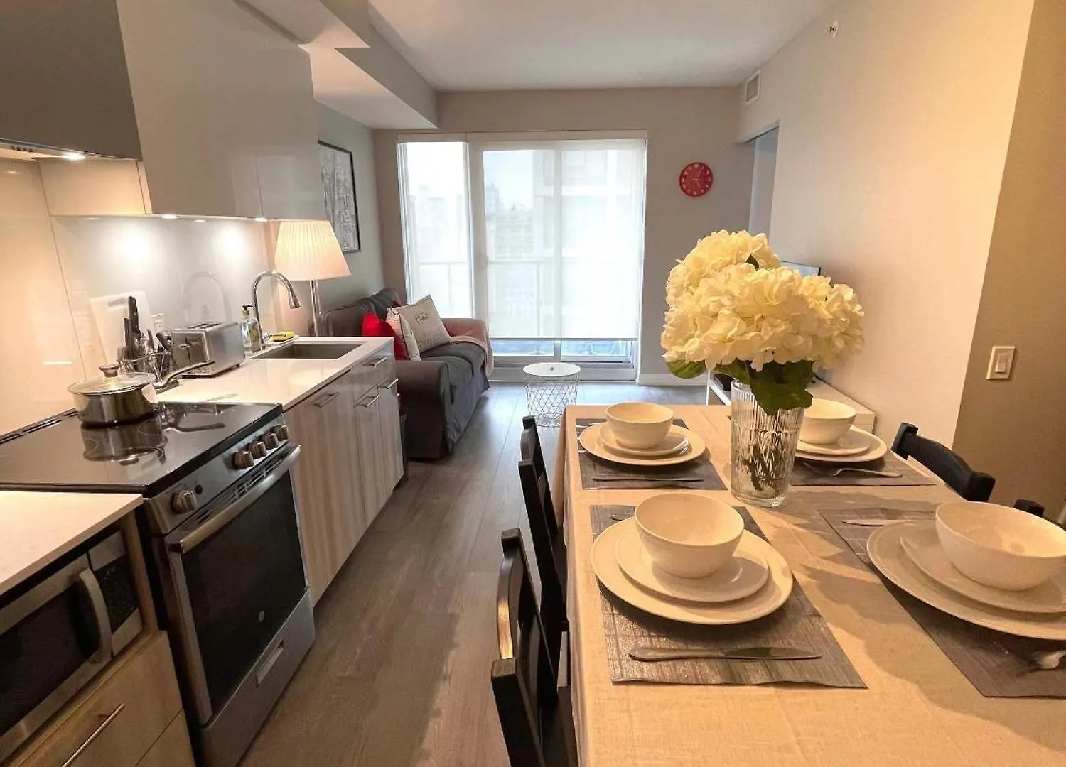 Stunning Suite In Heart Of Downtown Toronto J1 0*,