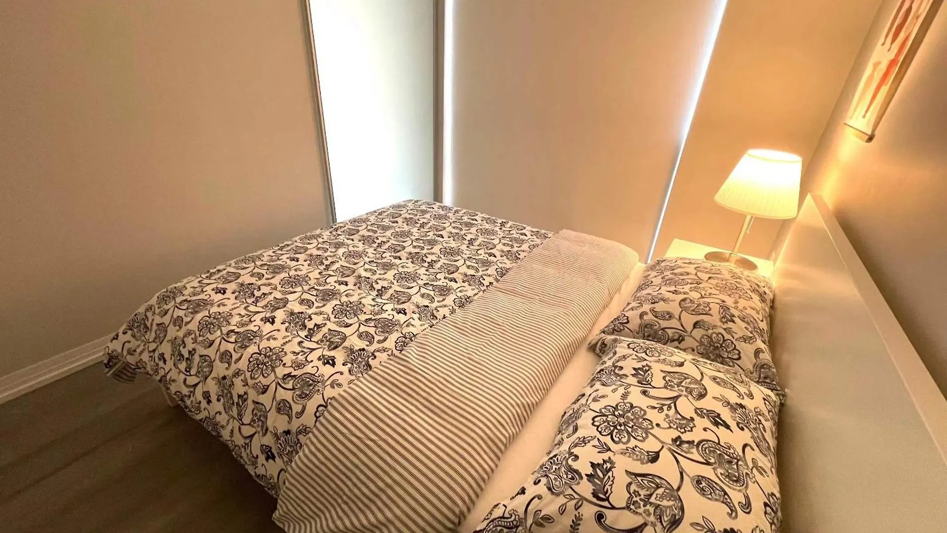 Stunning Suite In Heart Of Downtown Toronto J1