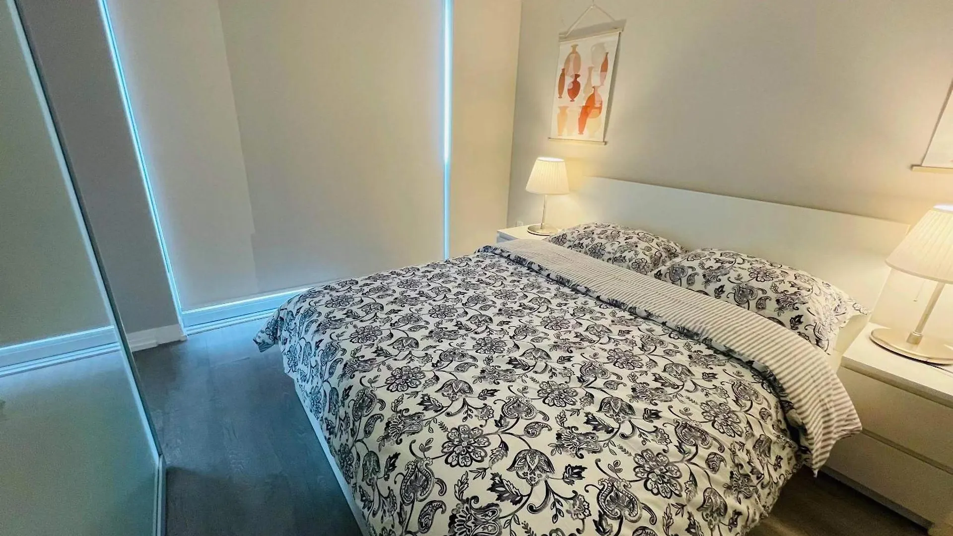 Apartman Stunning Suite In Heart Of Downtown Toronto J1